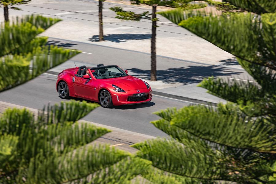  Nissan 370Z Roadster (Z34) 2012 года  (AU) (фото 11 из 33)